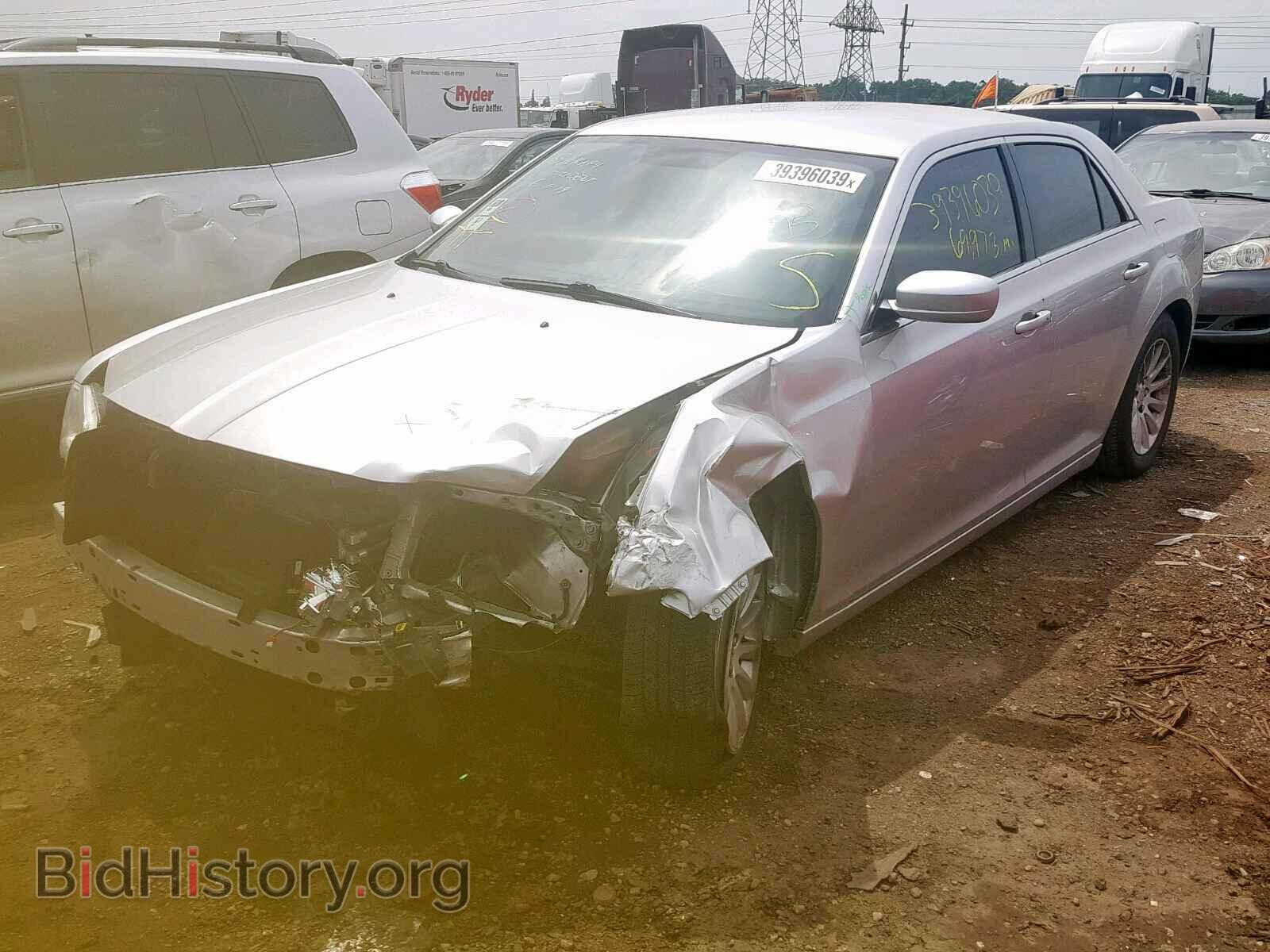 2012 CHRYSLER 300 - VIN: 2C3CCAAG7CH166736 - Фото 2