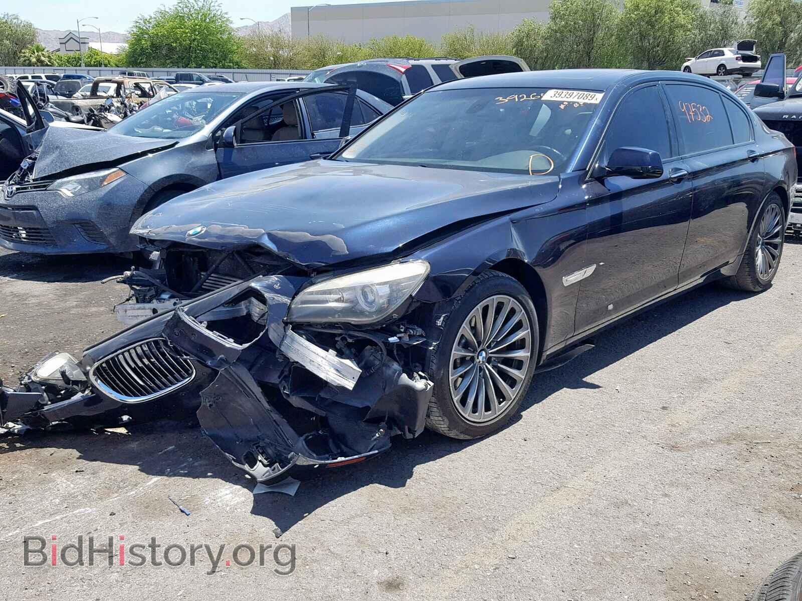 2011 BMW 7 SERIES - VIN: WBAKB8C53BCY64483 - Фото 2