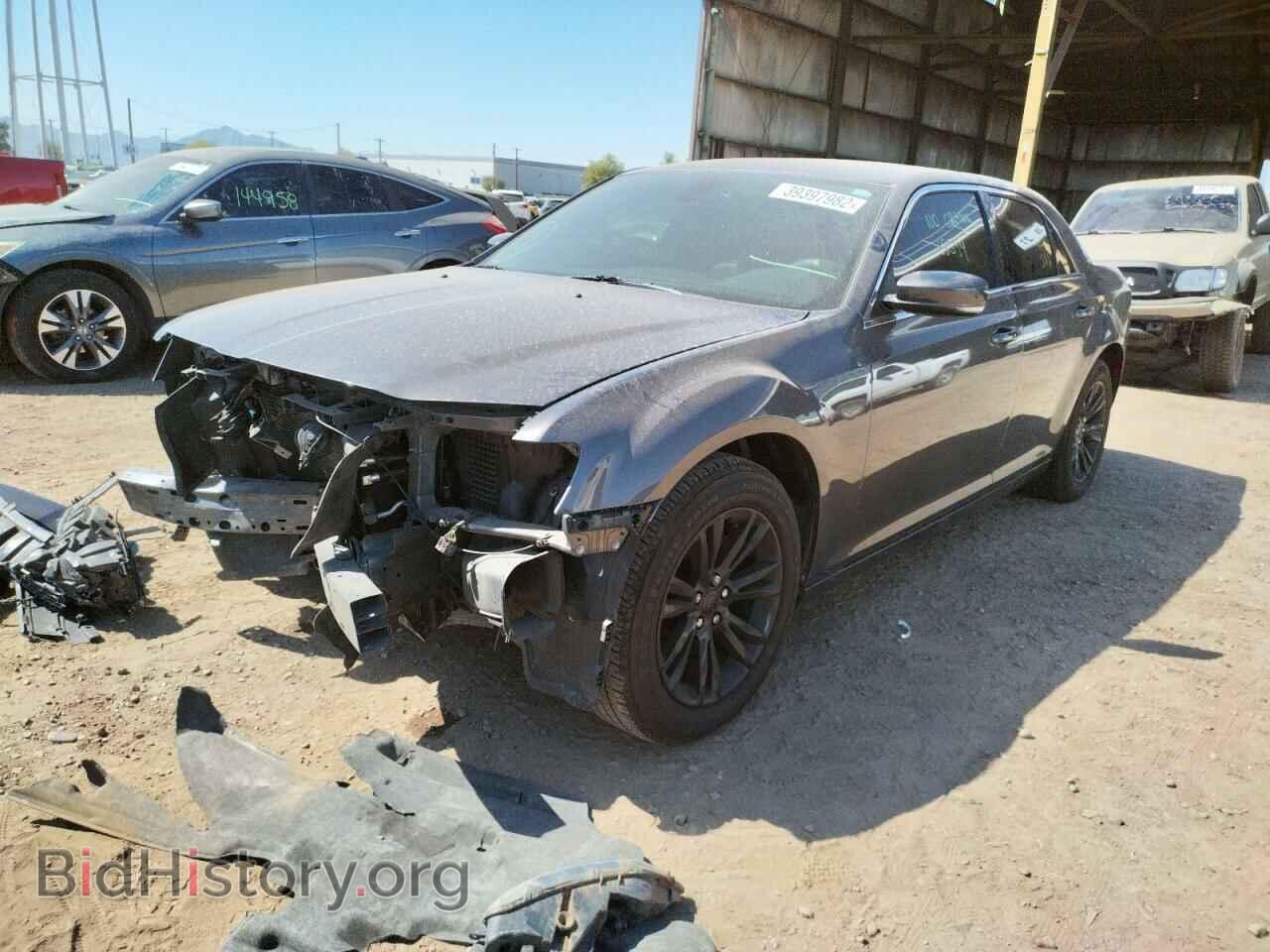 2016 CHRYSLER 300 - VIN: 2C3CCAAG5GH295855 - Фото 2