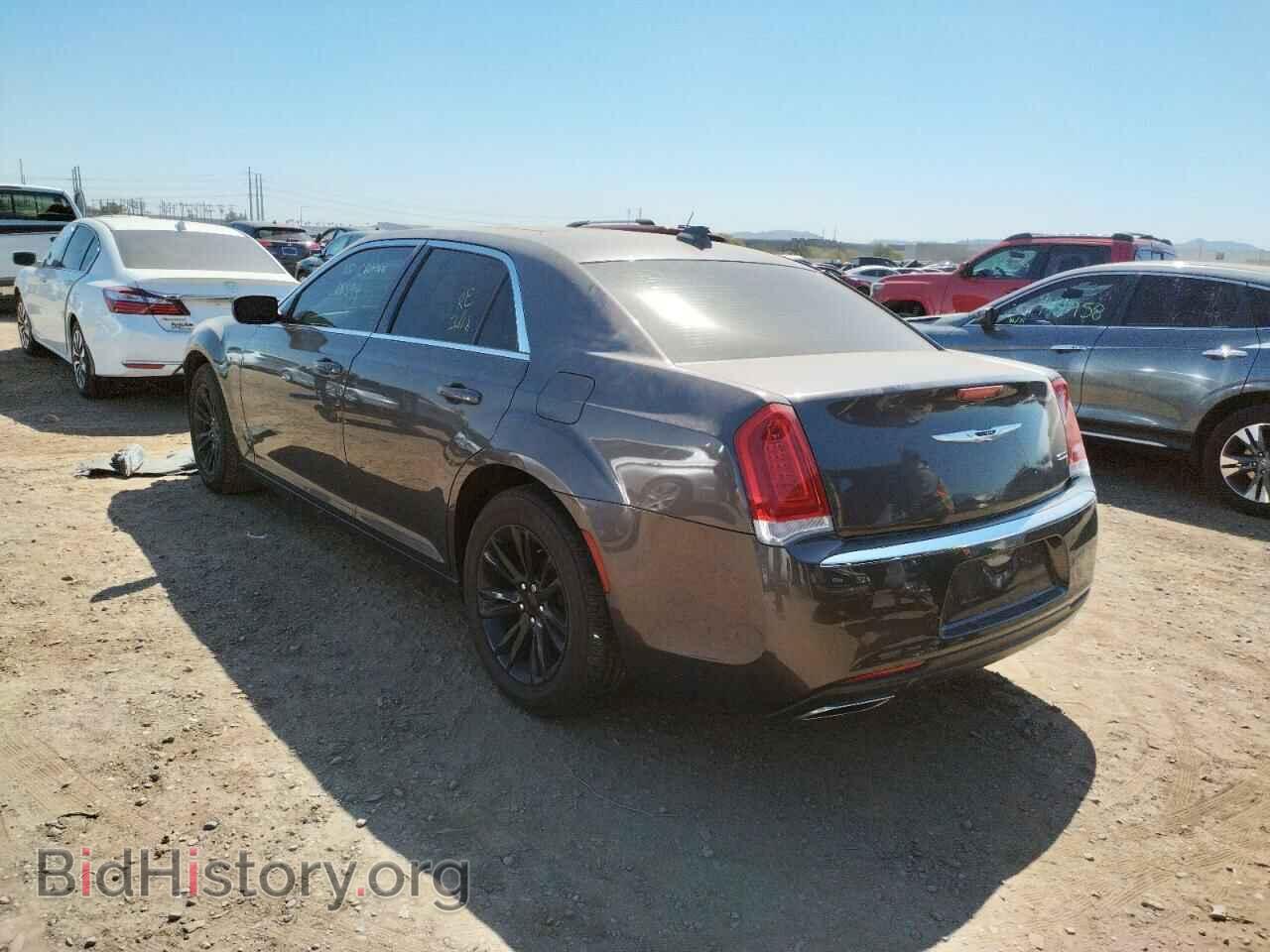 2016 CHRYSLER 300 - VIN: 2C3CCAAG5GH295855 - Фото 3