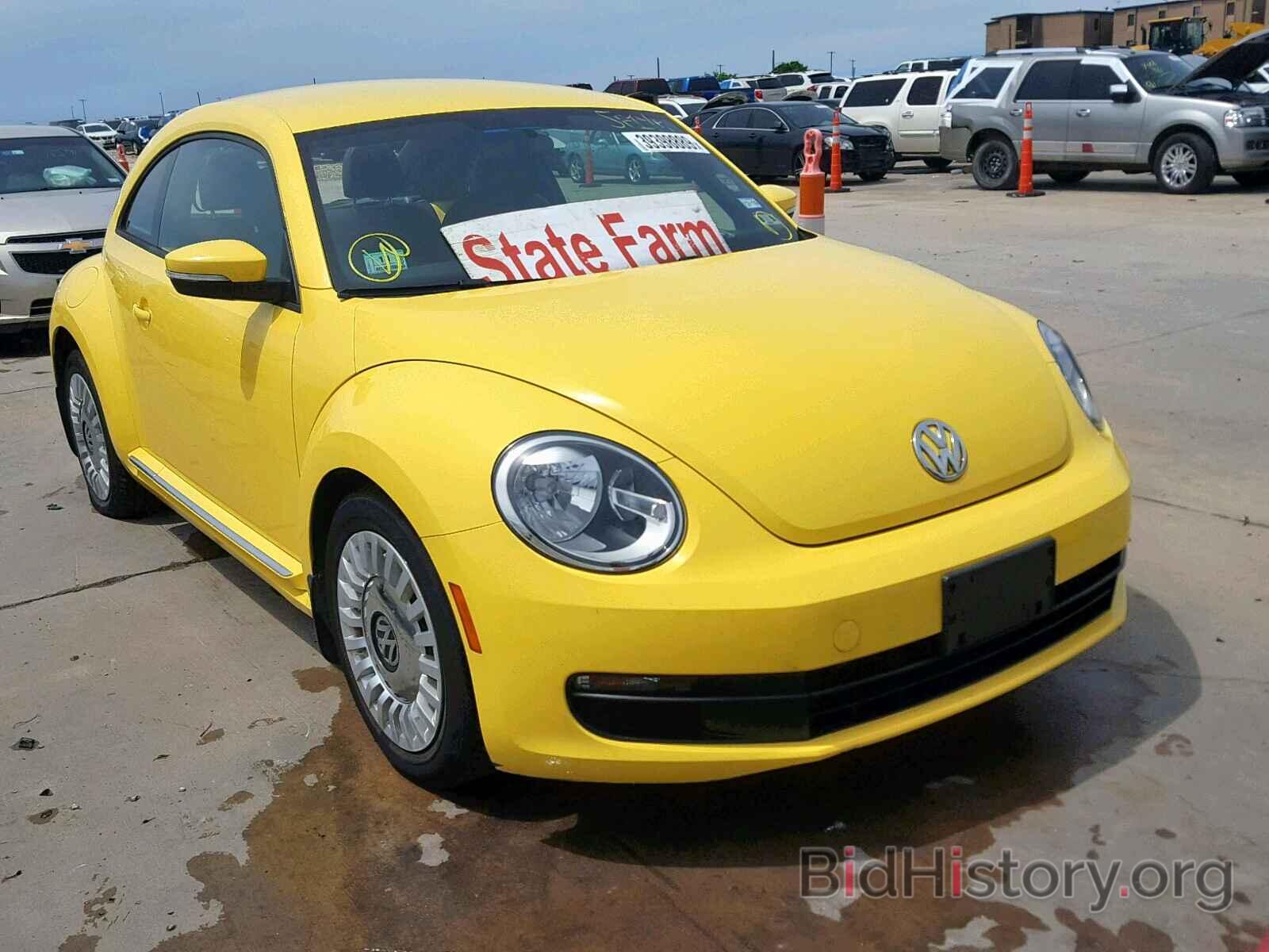 Photo 3VWJX7AT3DM687458 - VOLKSWAGEN BEETLE 2013