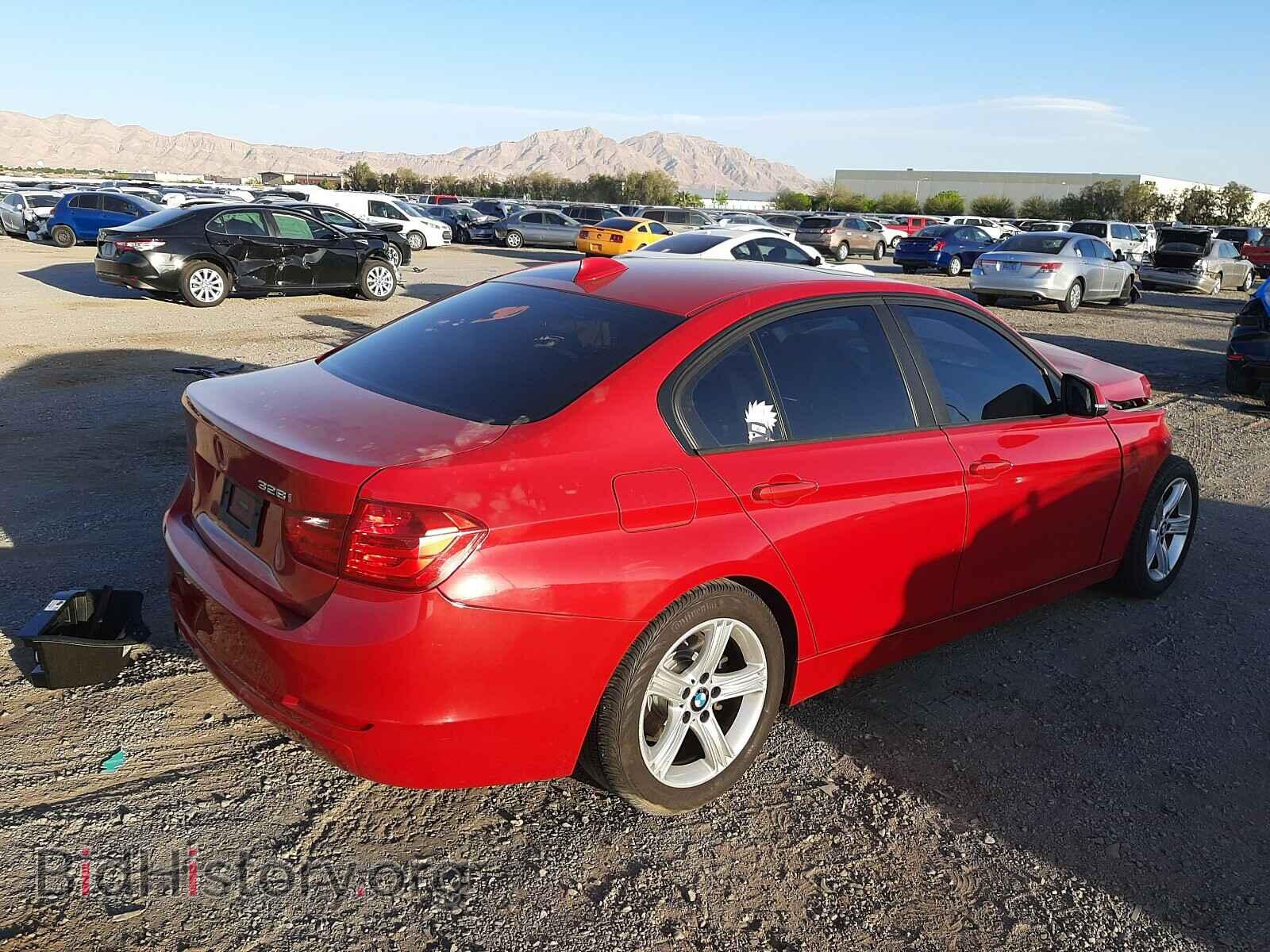 2013 BMW 3 SERIES - VIN: WBA3A5C57DF359568 - Фото 4