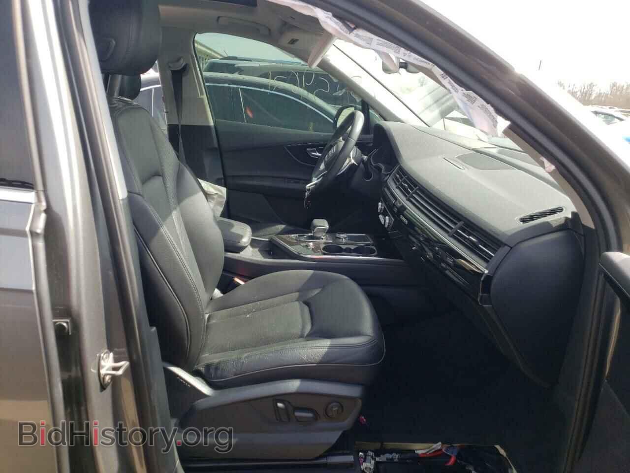 2017 AUDI Q7 - VIN: WA1VAAF76HD004517 - Фото 5