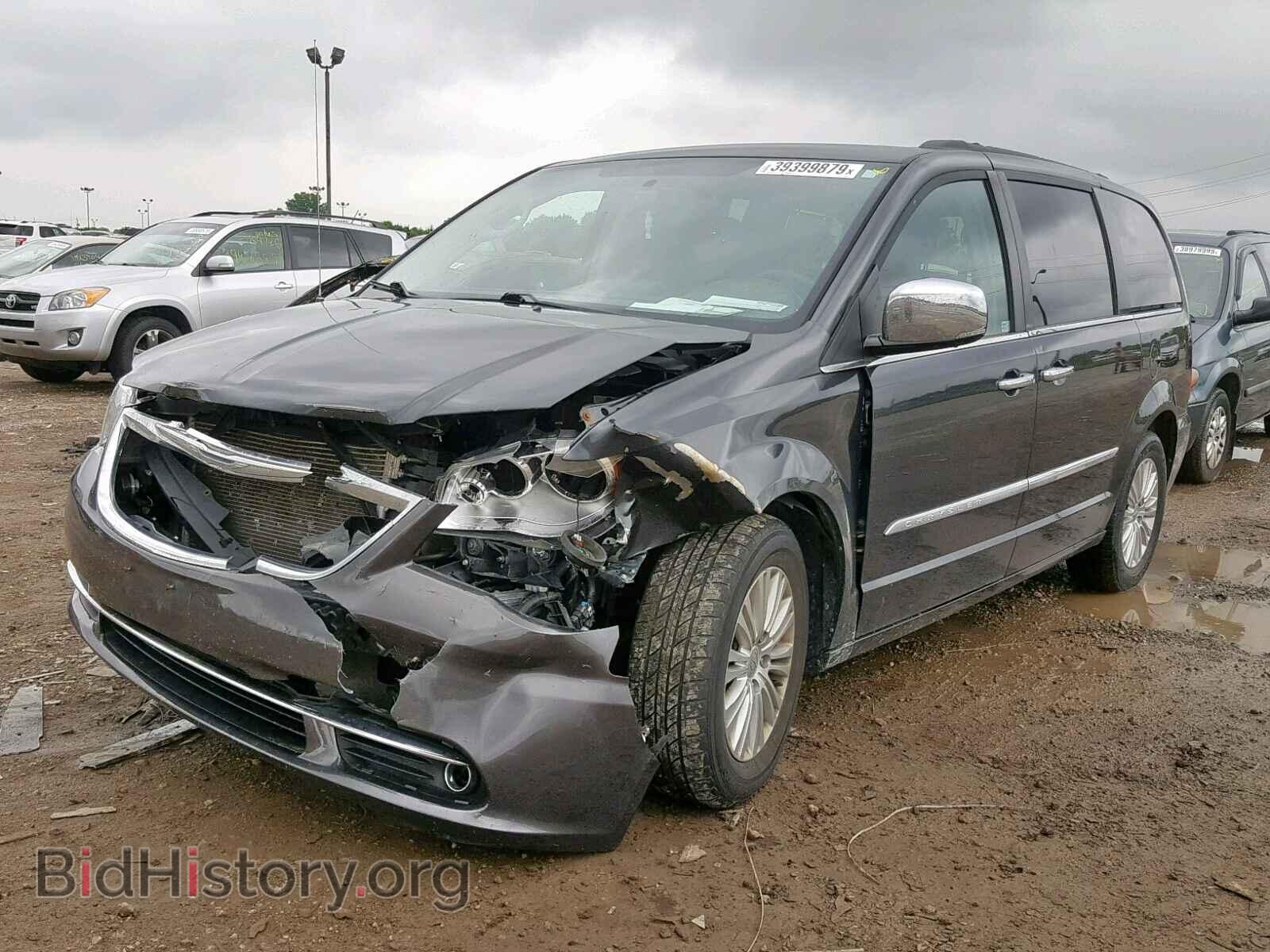 2011 CHRYSLER TOWN & COU - VIN: 2A4RR8DG9BR759932 - Photo 2