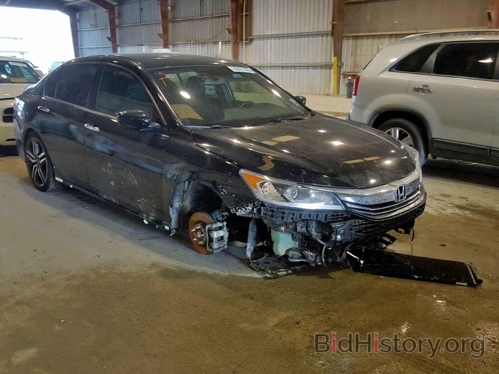 Photo 1HGCR2F58HA276533 - HONDA ACCORD SPO 2017