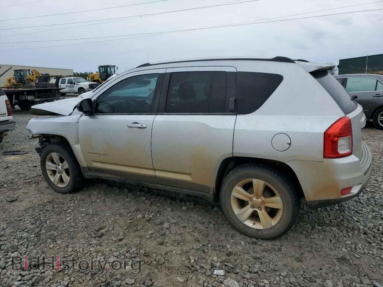 2011 JEEP COMPASS - VIN: 1J4NT1FA1BD170909 - Фото 2