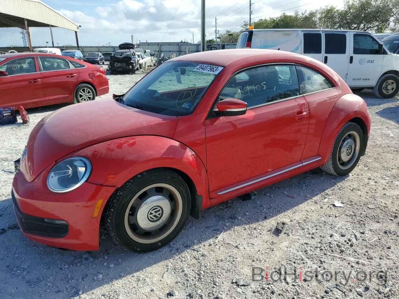 Photo 3VWJP7AT2CM648746 - VOLKSWAGEN BEETLE 2012