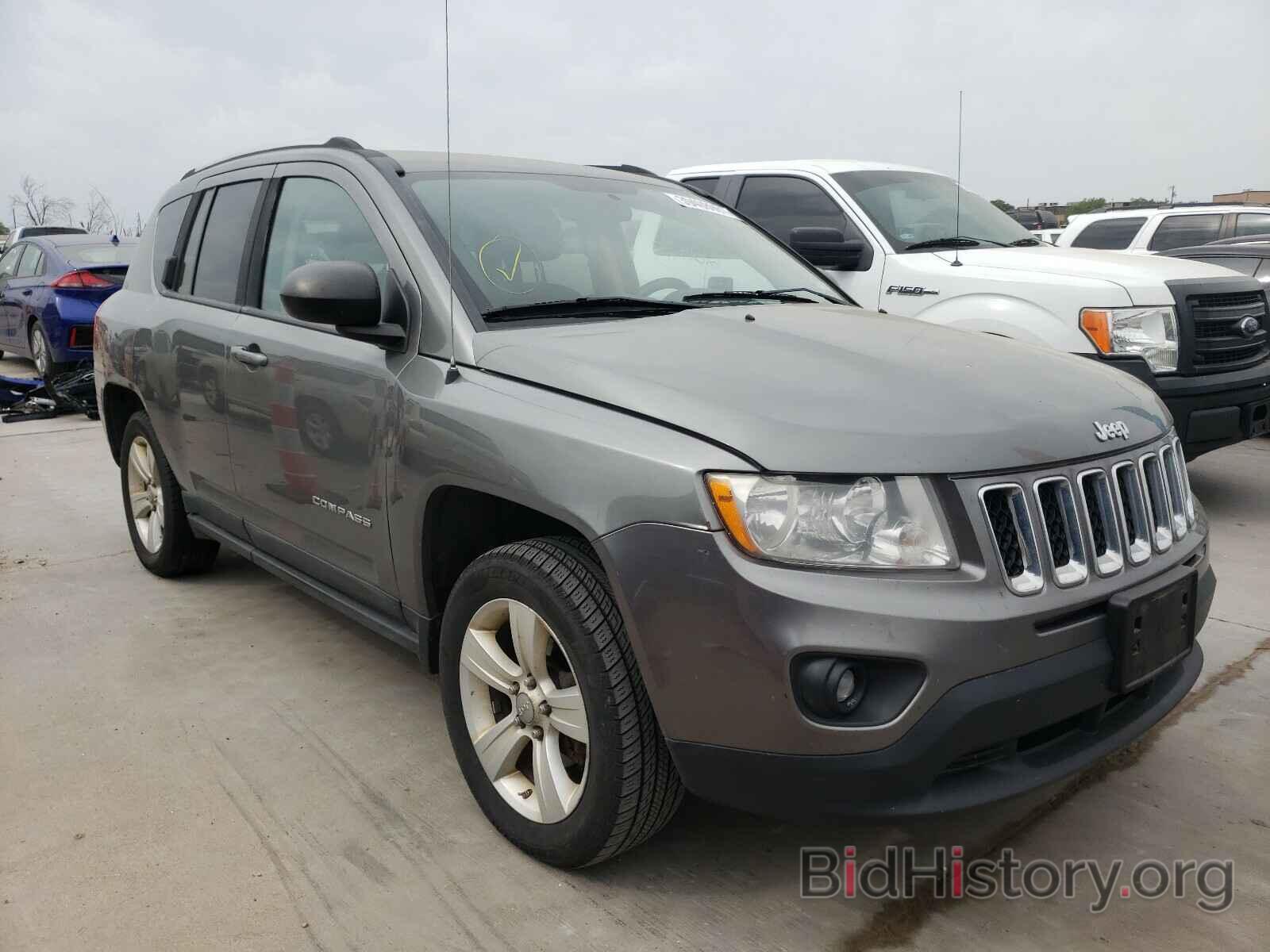 Photo 1J4NF1FB9BD243685 - JEEP COMPASS 2011