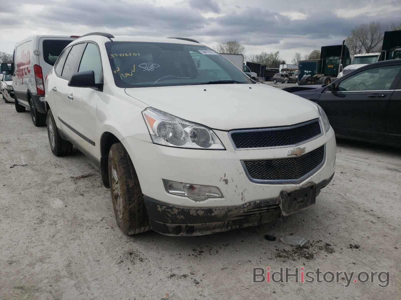 Photo 1GNKRFED8CJ199463 - CHEVROLET TRAVERSE 2012