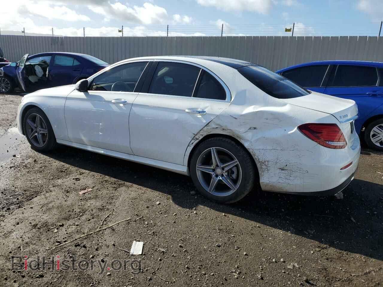 2017 MERCEDES-BENZ E-CLASS - VIN: WDDZF4JB8HA160779 - Фото 2