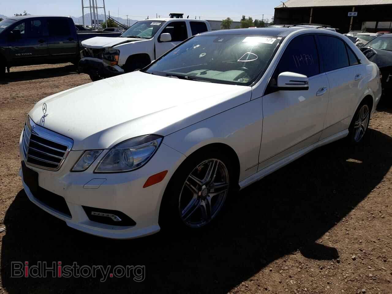 2011 MERCEDES-BENZ E-CLASS - VIN: WDDHF7CB6BA430030 - Фото 2