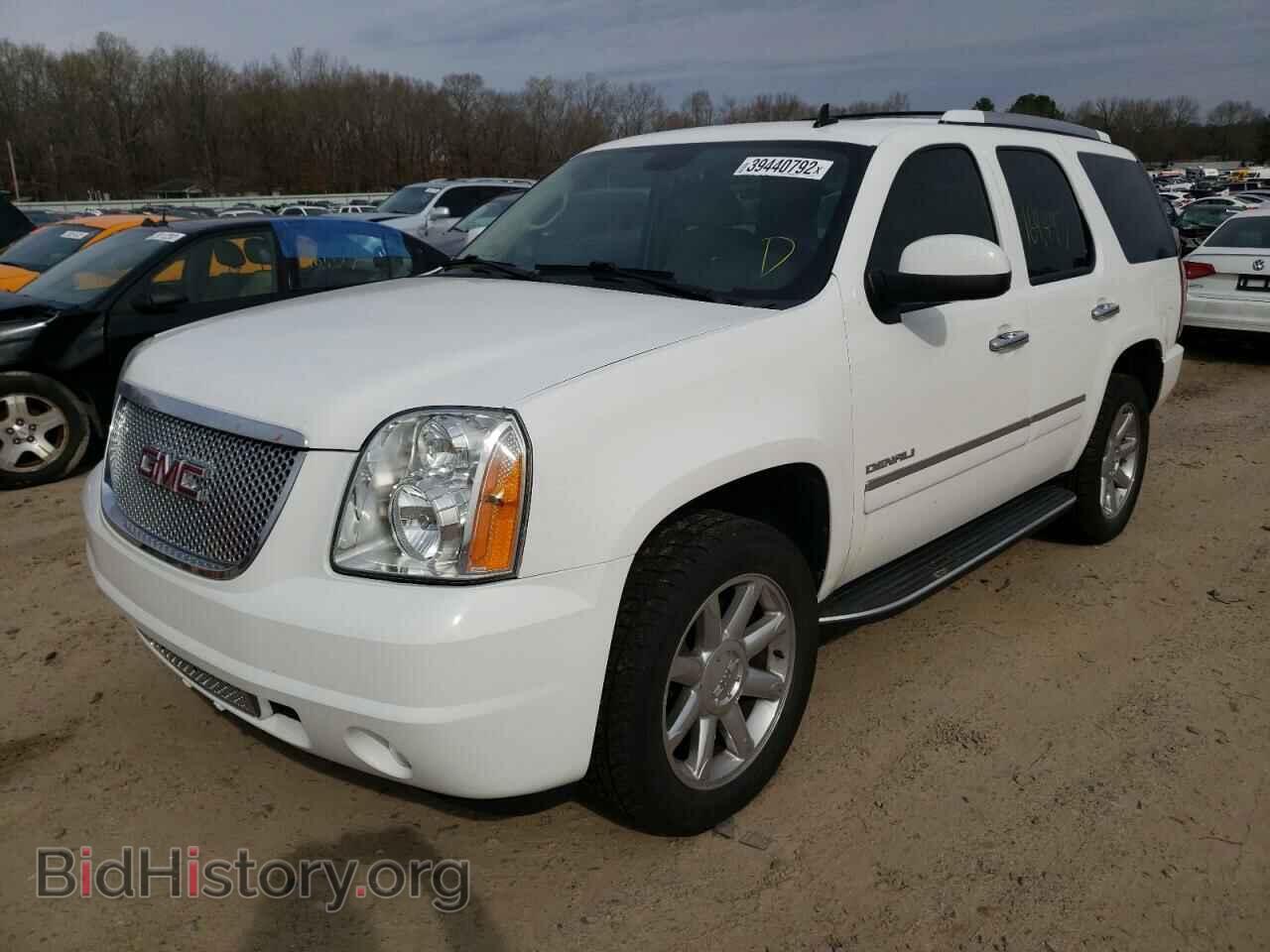 2013 GMC YUKON - VIN: 1GKS2EEF6DR213473 - Фото 2