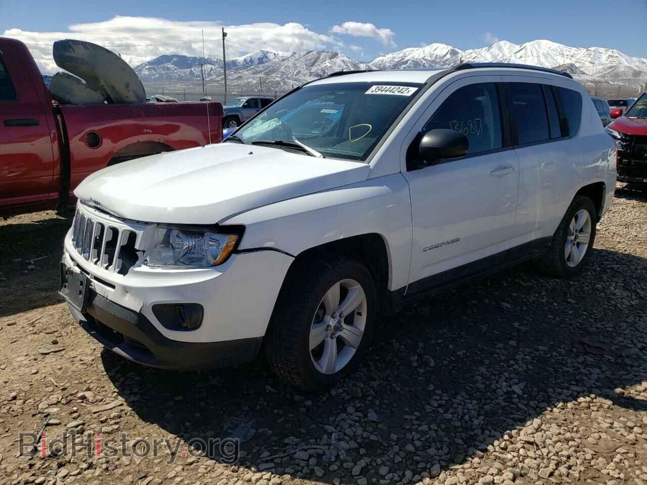2011 JEEP COMPASS - VIN: 1J4NF1FB8BD164721 - Фото 2