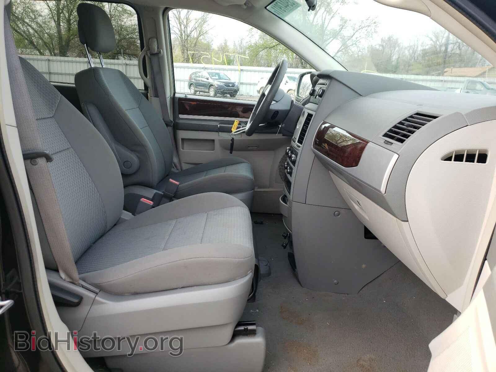 2010 CHRYSLER MINIVAN - VIN: 2A4RR5D13AR412752 - Фото 5