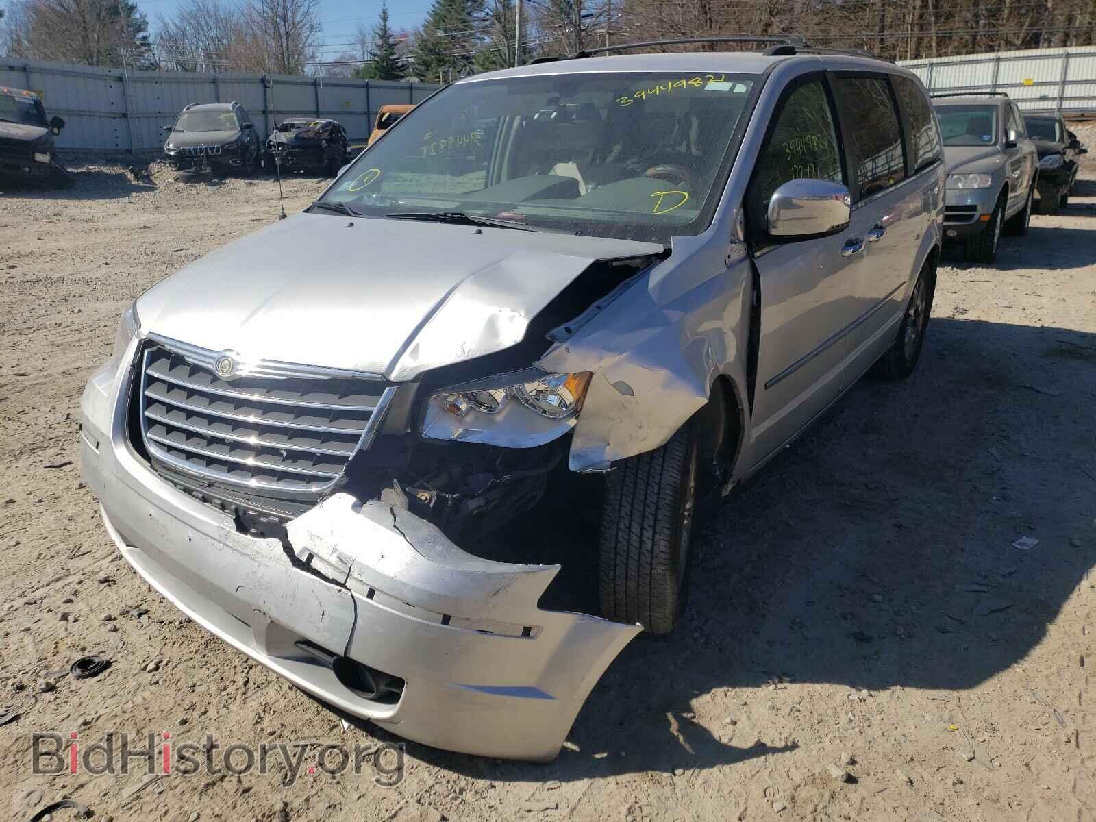 2010 CHRYSLER MINIVAN - VIN: 2A4RR6DX9AR137477 - Фото 2