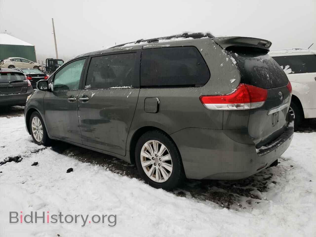 2011 TOYOTA All Models - VIN: 5TDYK3DC9BS001358 - Фото 2