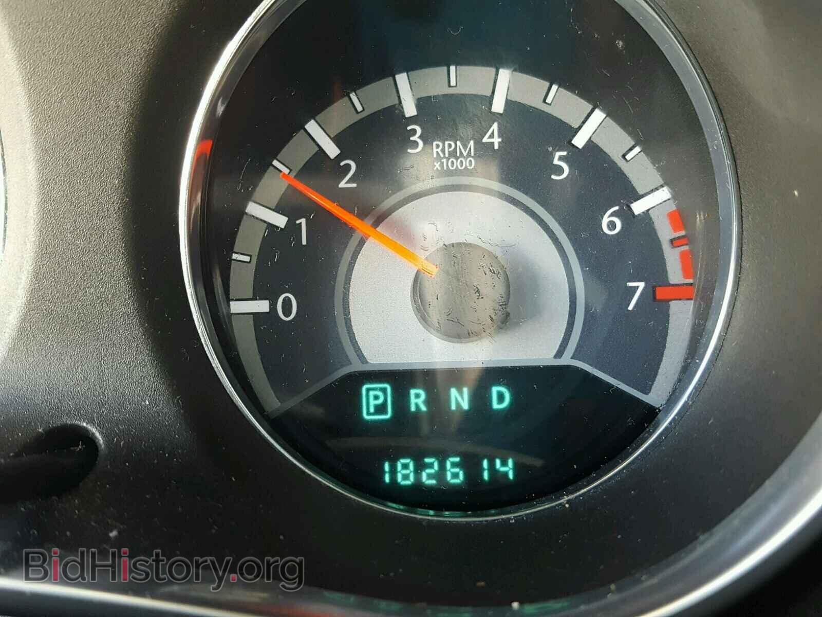 2011 CHRYSLER 200 - VIN: 1C3BC2FB4BN602012 - Photo 8