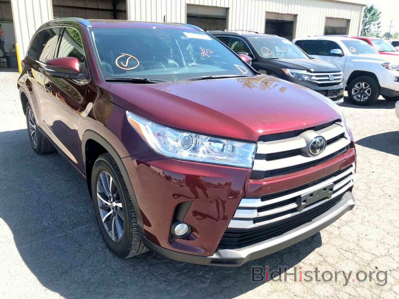 Фотография 5TDJZRFH4JS838980 - TOYOTA HIGHLANDER 2018