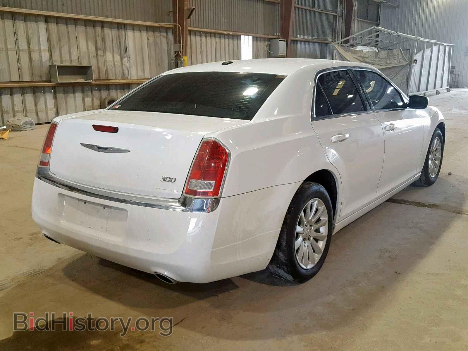 2014 CHRYSLER 300 - VIN: 2C3CCAAG3EH301519 - Фото 4
