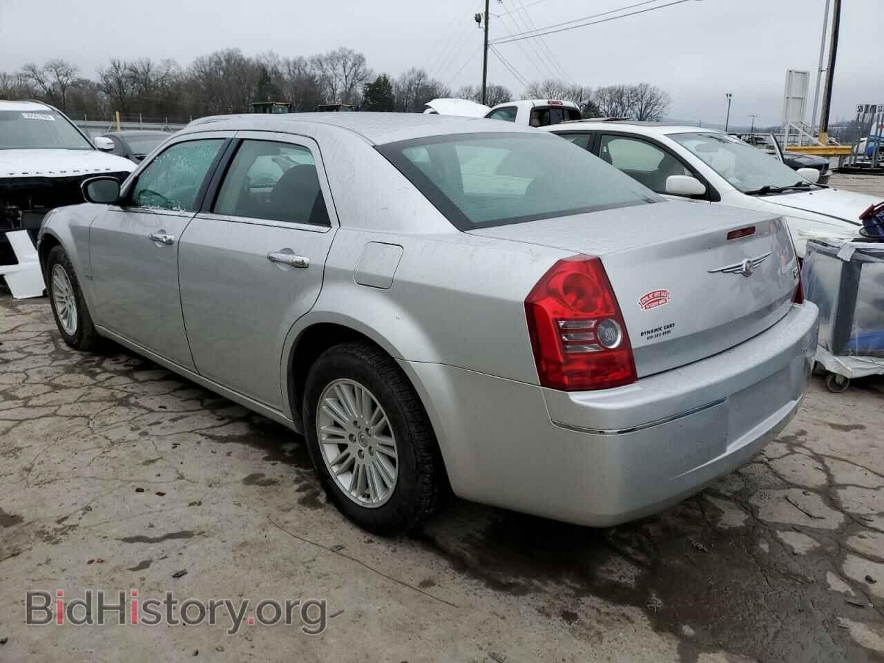 2010 CHRYSLER 300 - VIN: 2C3CA4CD7AH132349 - Фото 2