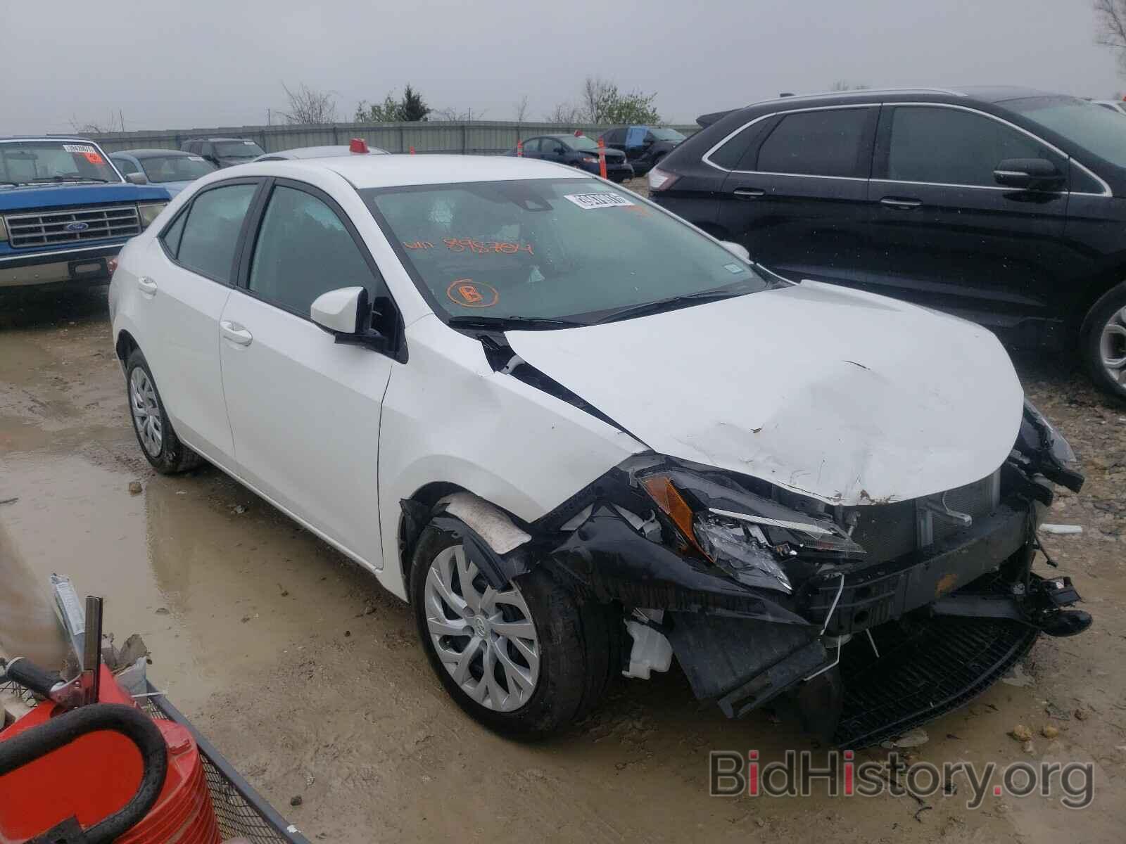 Photo 5YFBURHE5KP898704 - TOYOTA COROLLA 2019