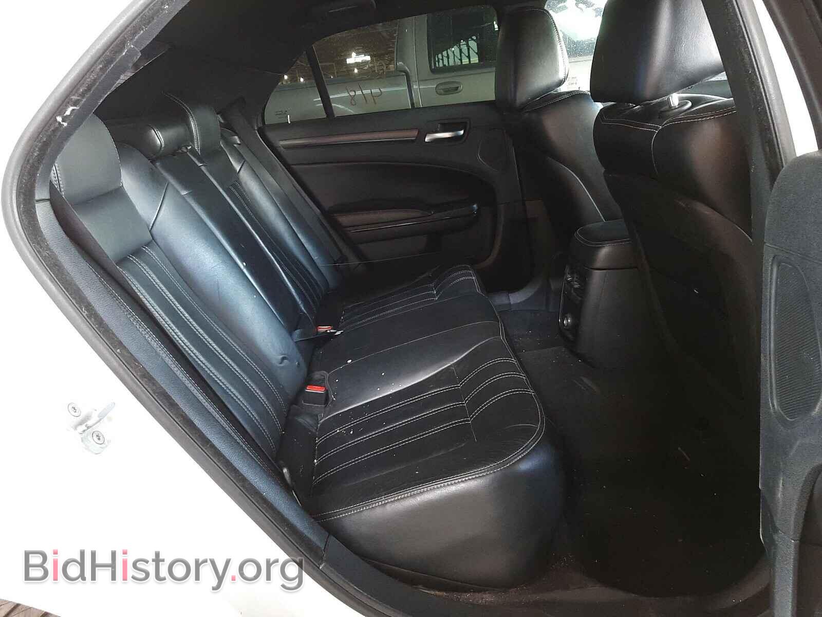 2012 CHRYSLER 300 - VIN: 2C3CCABG7CH313233 - Фото 6