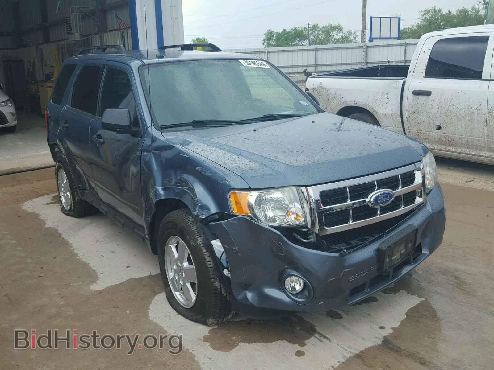 Фотография 1FMCU0DG6BKC17063 - FORD ESCAPE 2011