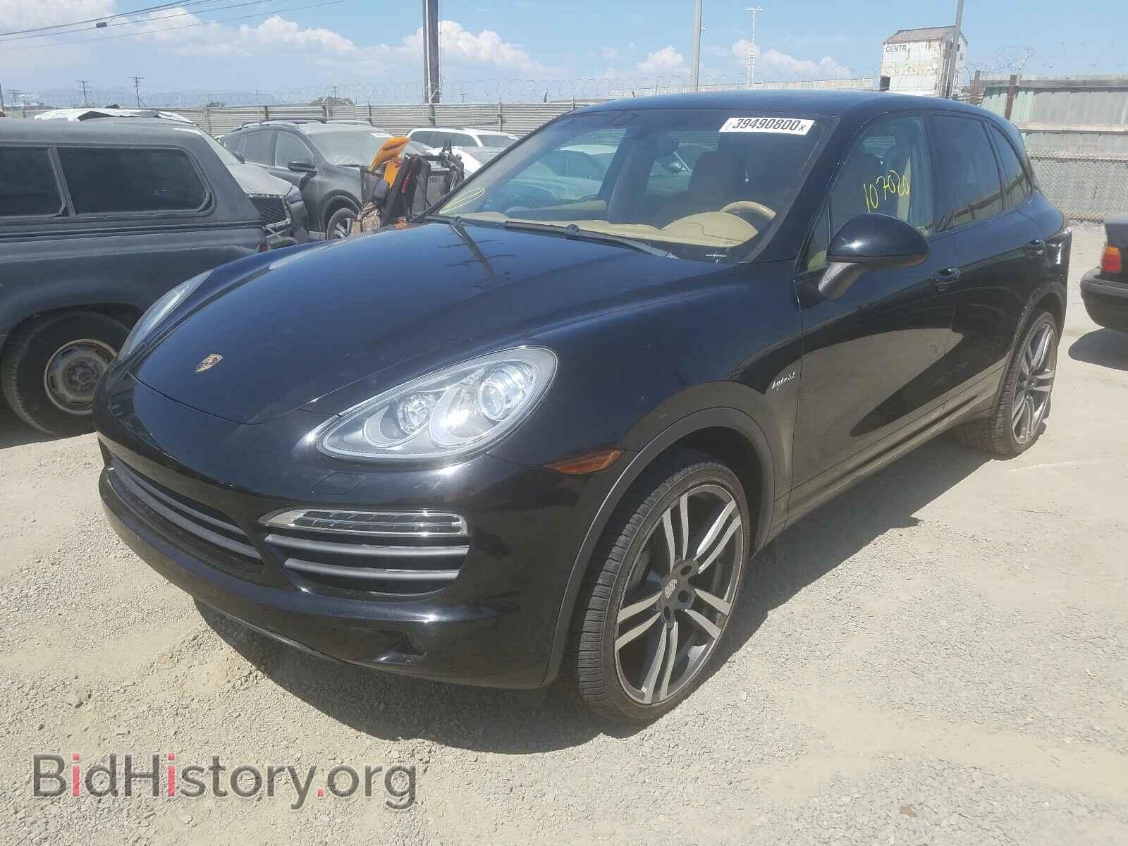 2011 PORSCHE CAYENNE - VIN: WP1AE2A25BLA94331 - Photo 2