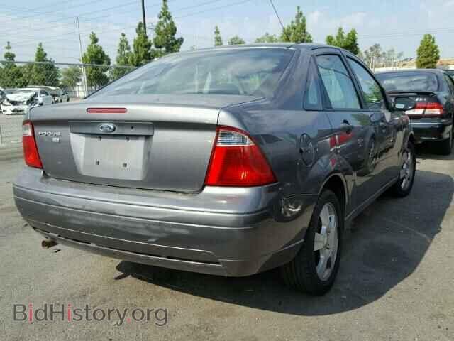 2007 FORD FOCUS - VIN: 1FAFP34N77W152321 - Photo 4