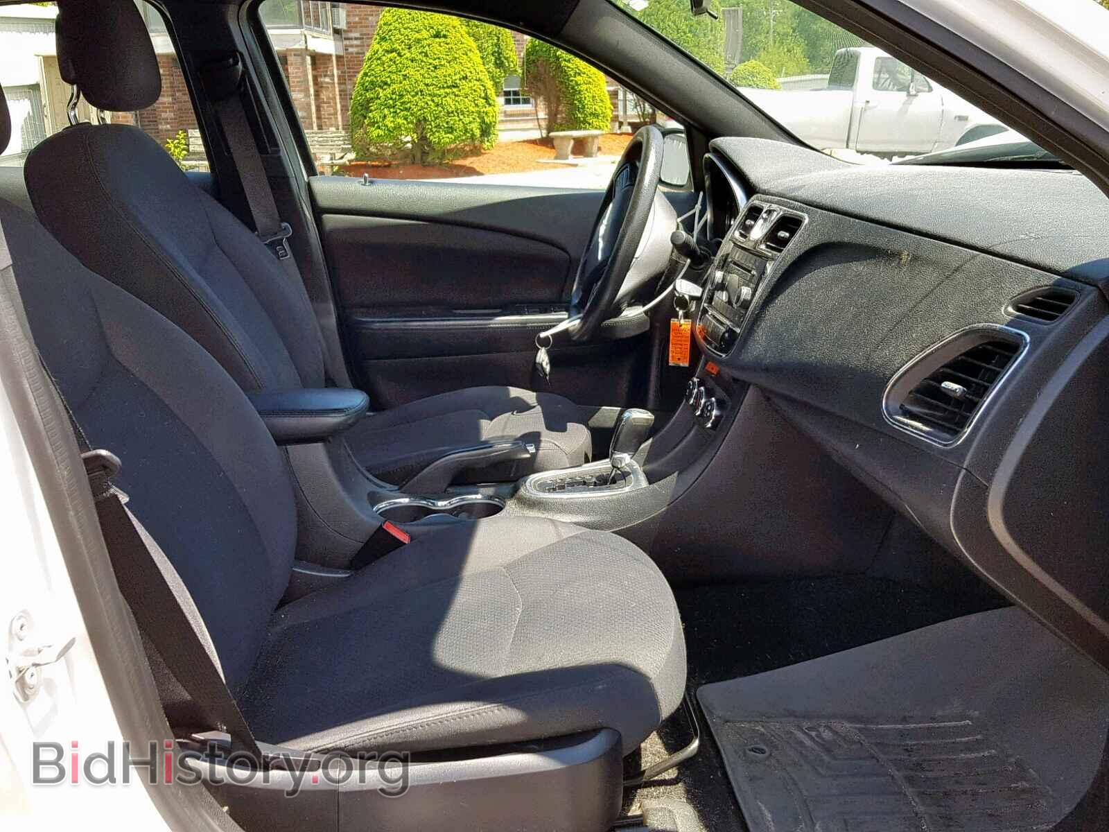 2013 CHRYSLER 200 - VIN: 1C3CCBAB0DN569038 - Photo 5