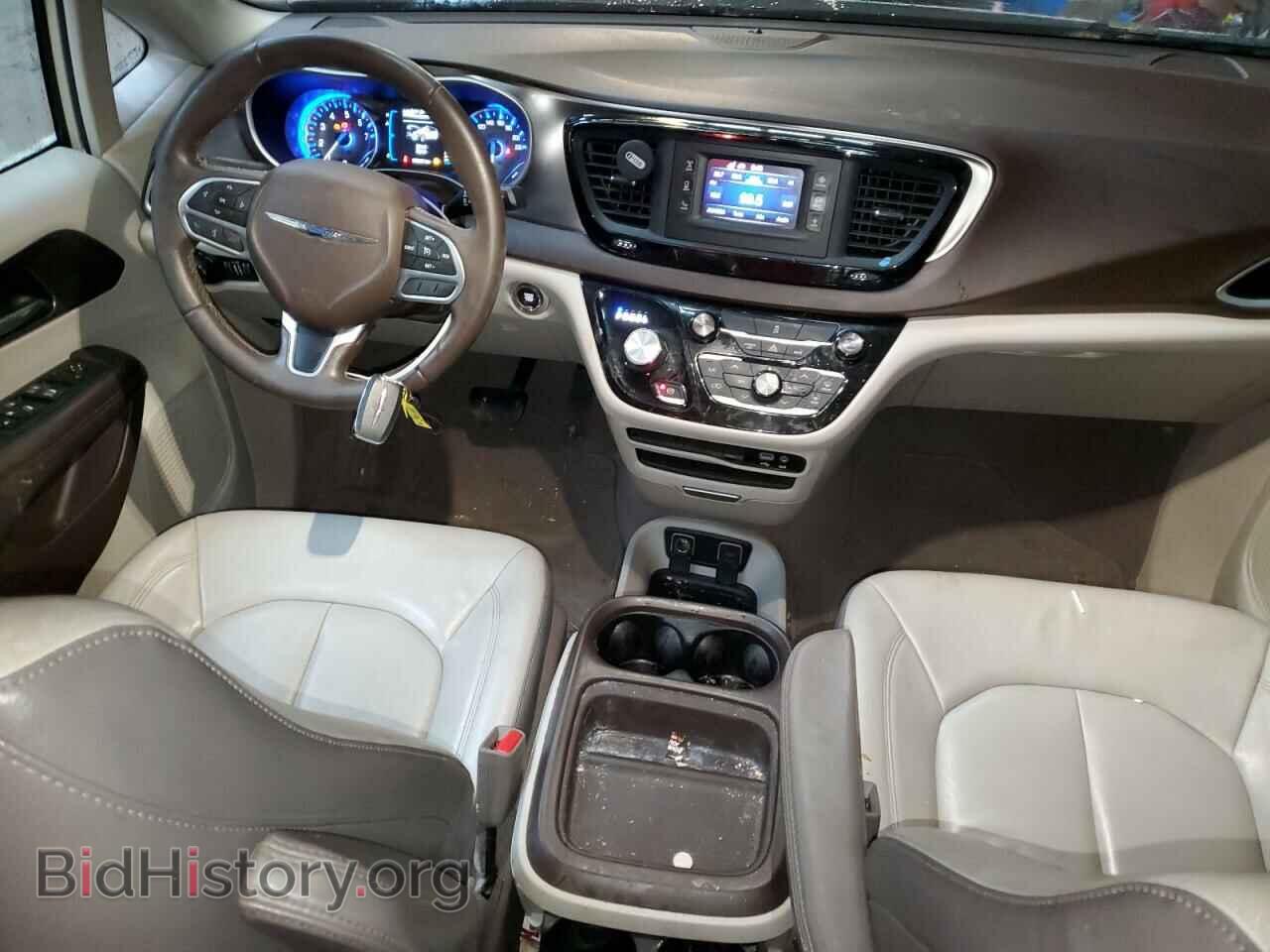 2017 CHRYSLER PACIFICA - VIN: 2C4RC1BGXHR560916 - Photo 8