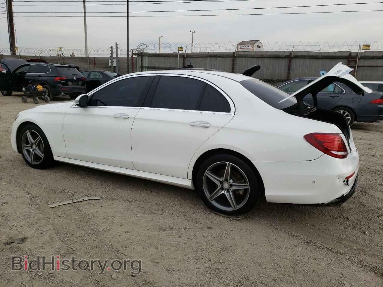 2017 MERCEDES-BENZ E-CLASS - VIN: WDDZF4KB6HA036234 - Фото 2
