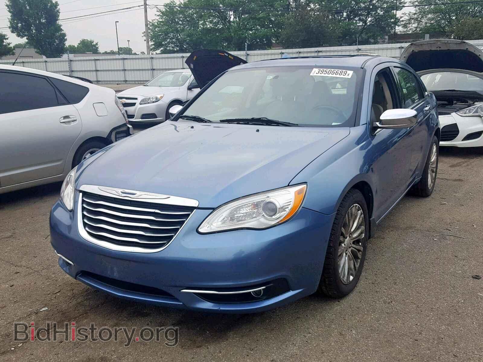 2011 CHRYSLER 200 - VIN: 1C3BC2FG7BN569390 - Фото 2