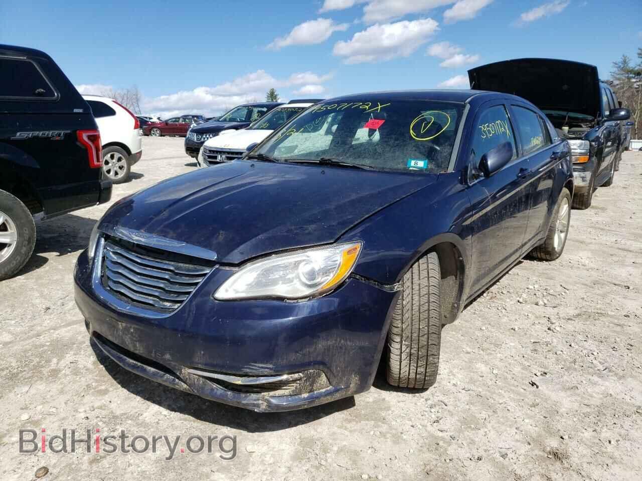 2013 CHRYSLER 200 - VIN: 1C3CCBAB8DN698693 - Фото 2
