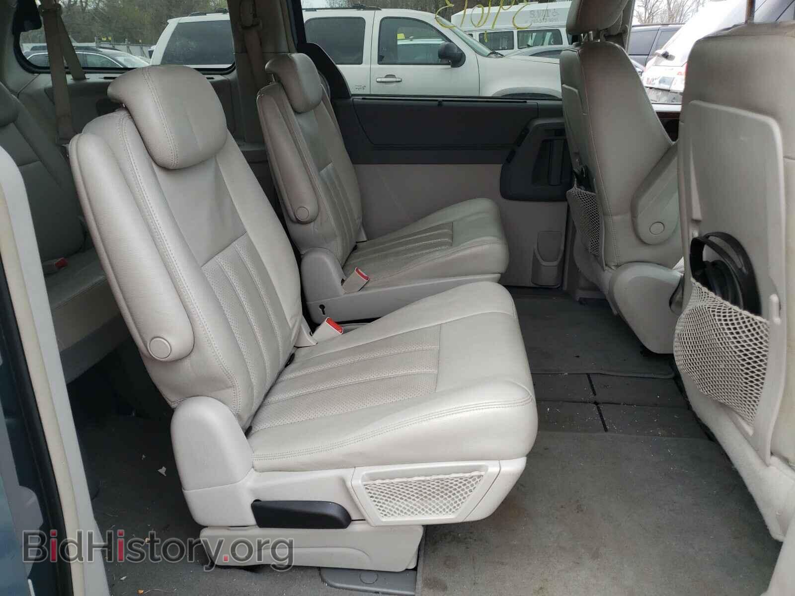 2009 CHRYSLER MINIVAN - VIN: 2A8HR54119R629867 - Фото 6