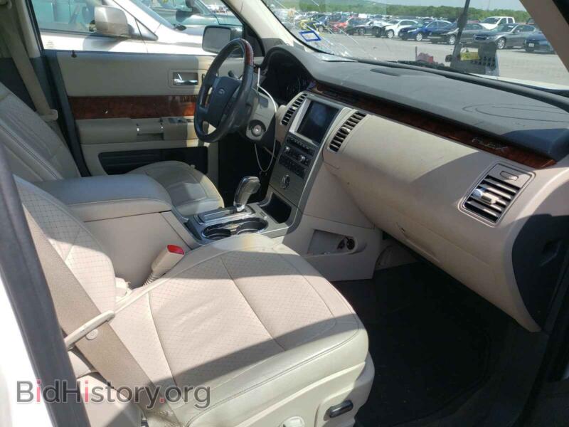 2011 Ford FLEX (VIN 2FMGK5DC0BBD13508) — photo 5 of 10