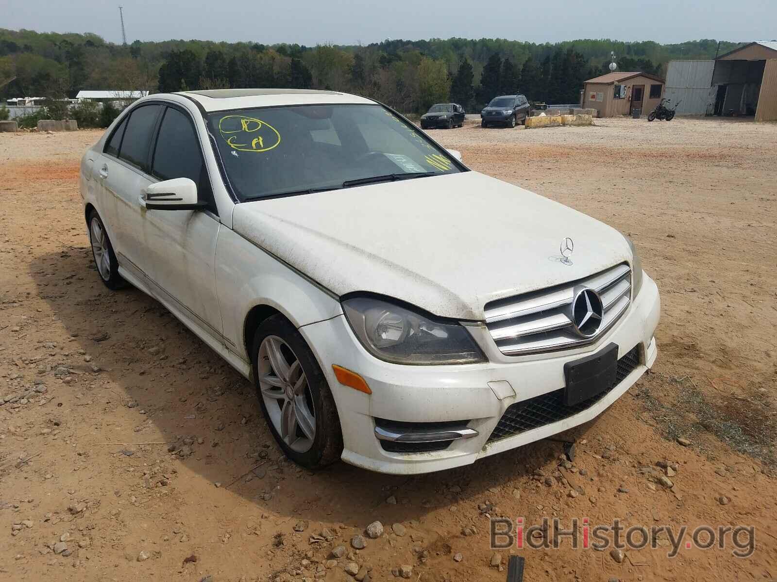 Photo WDDGF4HB0CA614397 - MERCEDES-BENZ C CLASS 2012