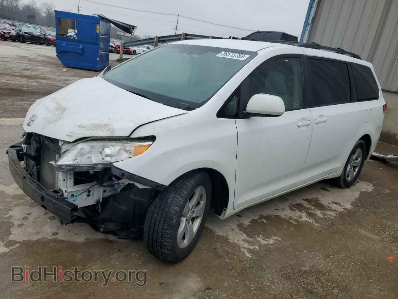 Photo 5TDKK3DC7BS170462 - TOYOTA SIENNA 2011
