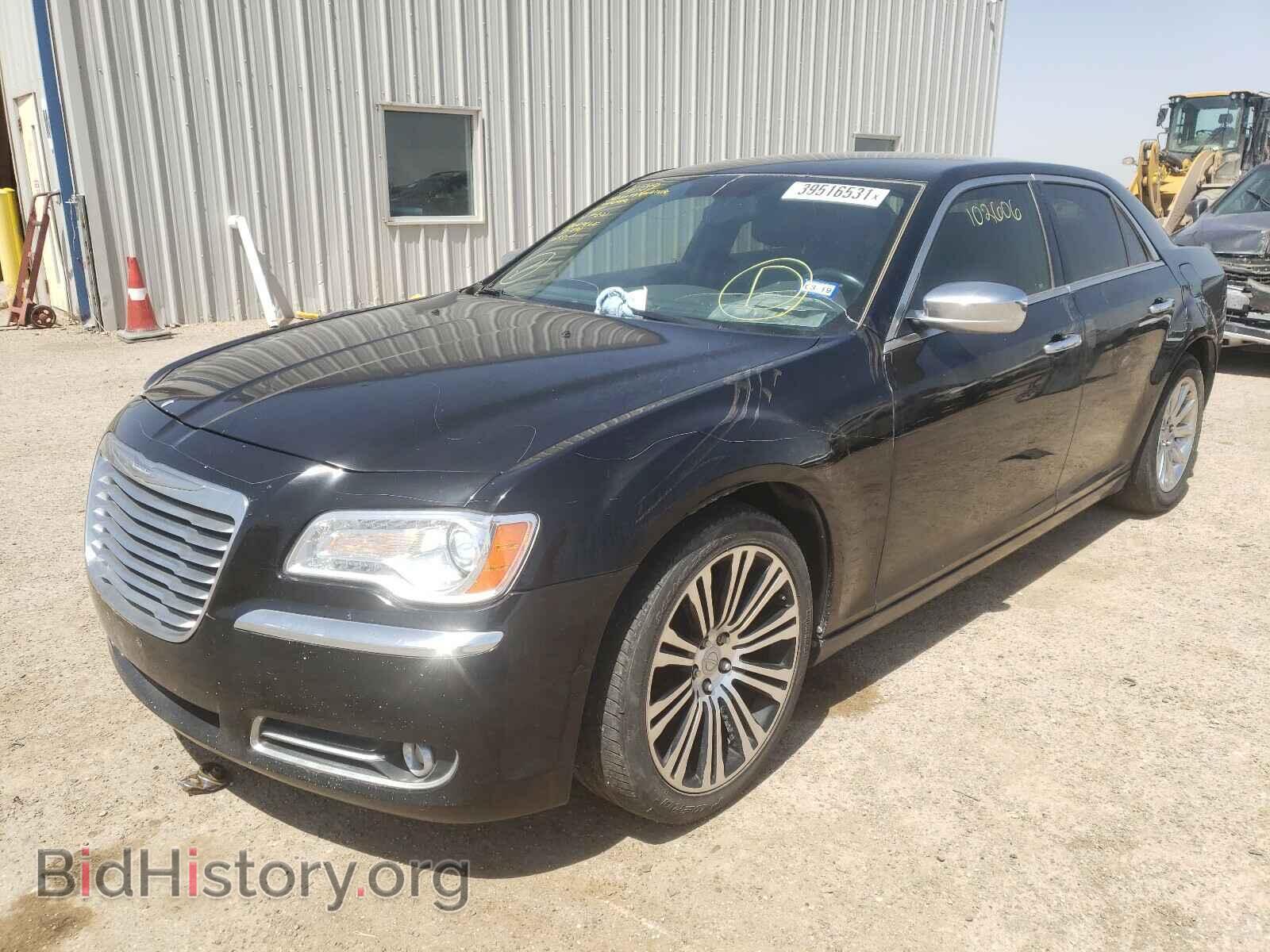 2012 CHRYSLER 300 - VIN: 2C3CCACG7CH249810 - Фото 2