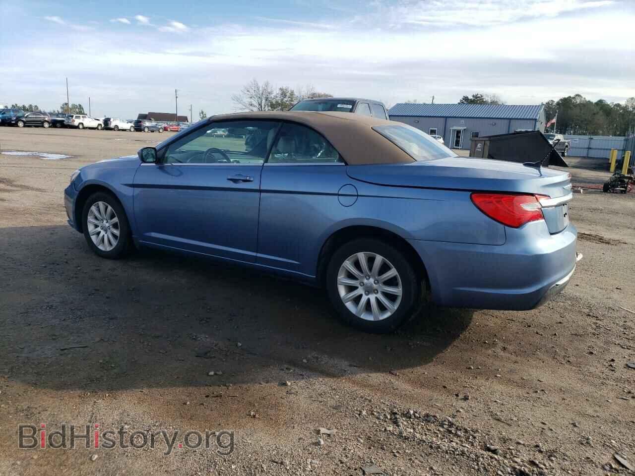 2011 CHRYSLER 200 - VIN: 1C3BC2EB2BN609770 - Photo 2