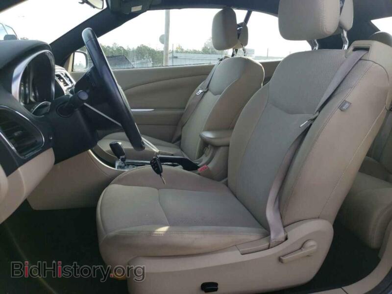 2011 Chrysler 200 (VIN 1C3BC2EB2BN609770) — photo 7 of 12