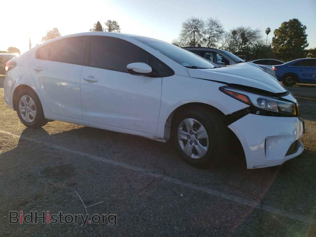 2017 KIA FORTE - VIN: 3KPFK4A77HE125653 - Фото 4