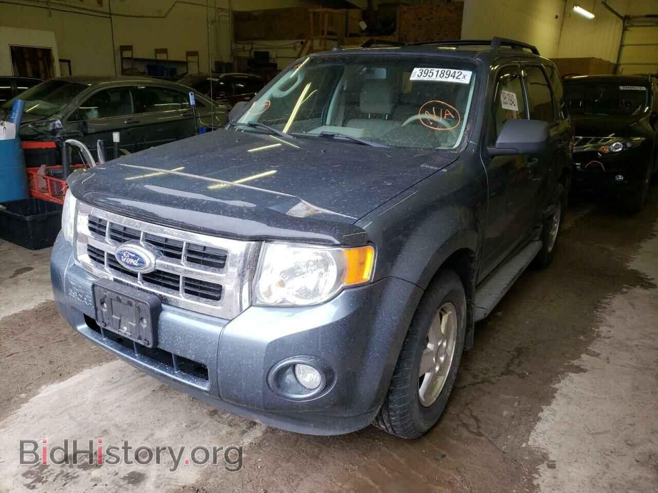 2011 FORD ESCAPE - VIN: 1FMCU0D71BKA08040 - Фото 2