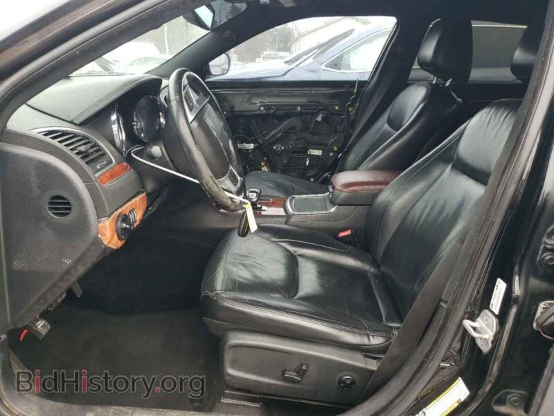 2012 Chrysler 300 (VIN 2C3CCACG6CH308541) — photo 7 of 12