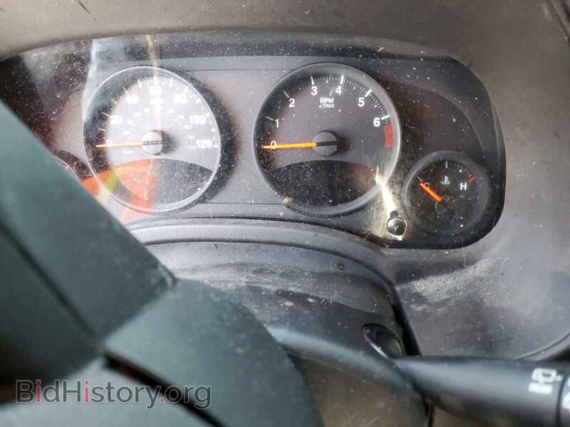 2011 Jeep COMPASS (VIN 1J4NF1FB5BD158570) — photo 9 of 14
