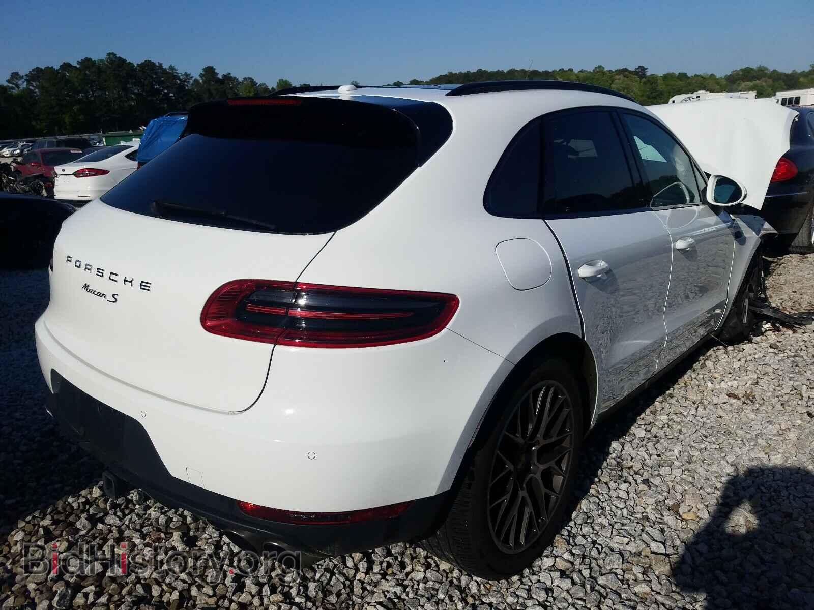 2017 PORSCHE MACAN - VIN: WP1AB2A56HLB20009 - Фото 4