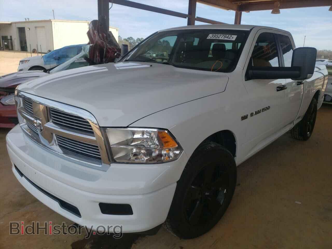 2011 DODGE RAM 1500 - VIN: 1D7RB1GT1BS584025 - Фото 2