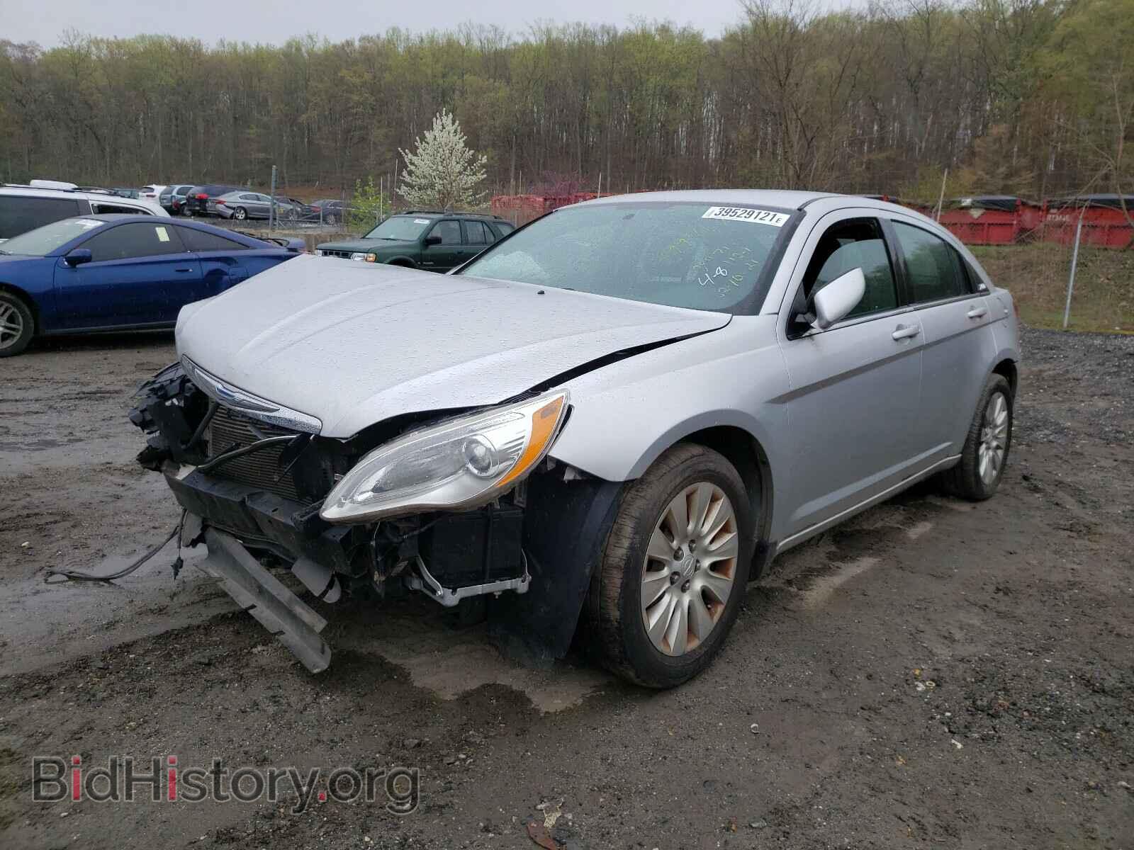 2012 CHRYSLER 200 - VIN: 1C3CCBAB4CN320823 - Фото 2