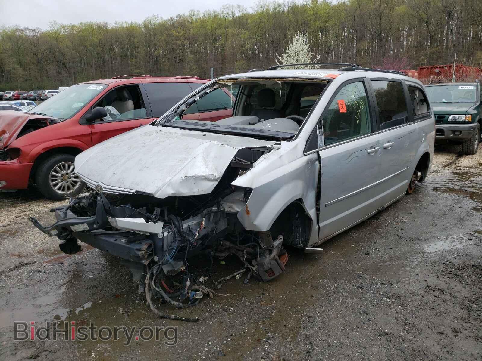 2010 CHRYSLER MINIVAN - VIN: 2A4RR5D10AR493130 - Фото 2