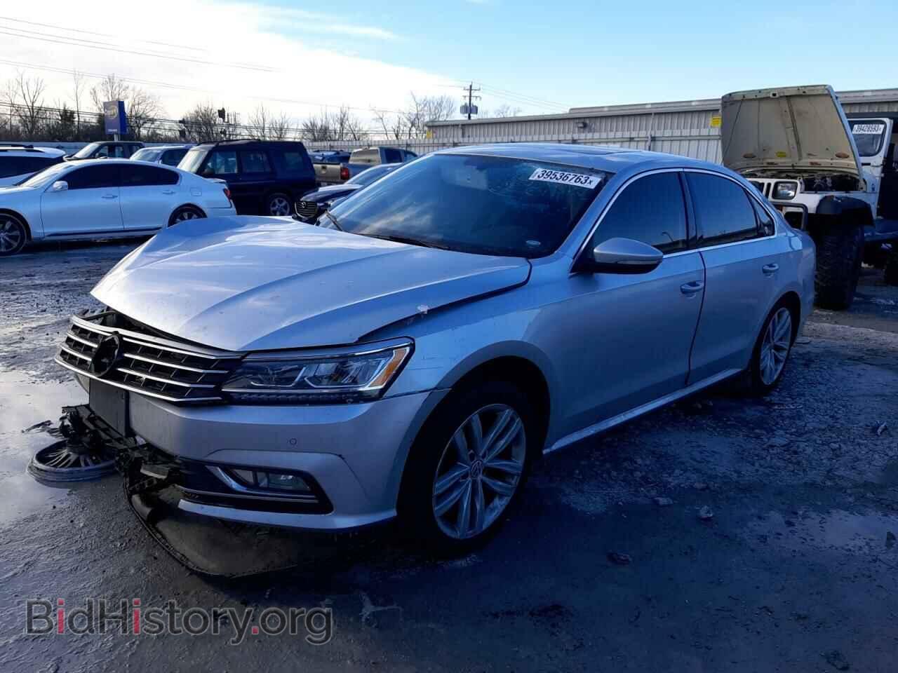 Photo 1VWBA7A37JC015342 - VOLKSWAGEN PASSAT 2018